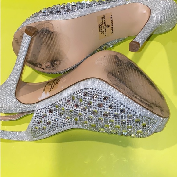 High Heels - Picture 3 of 5